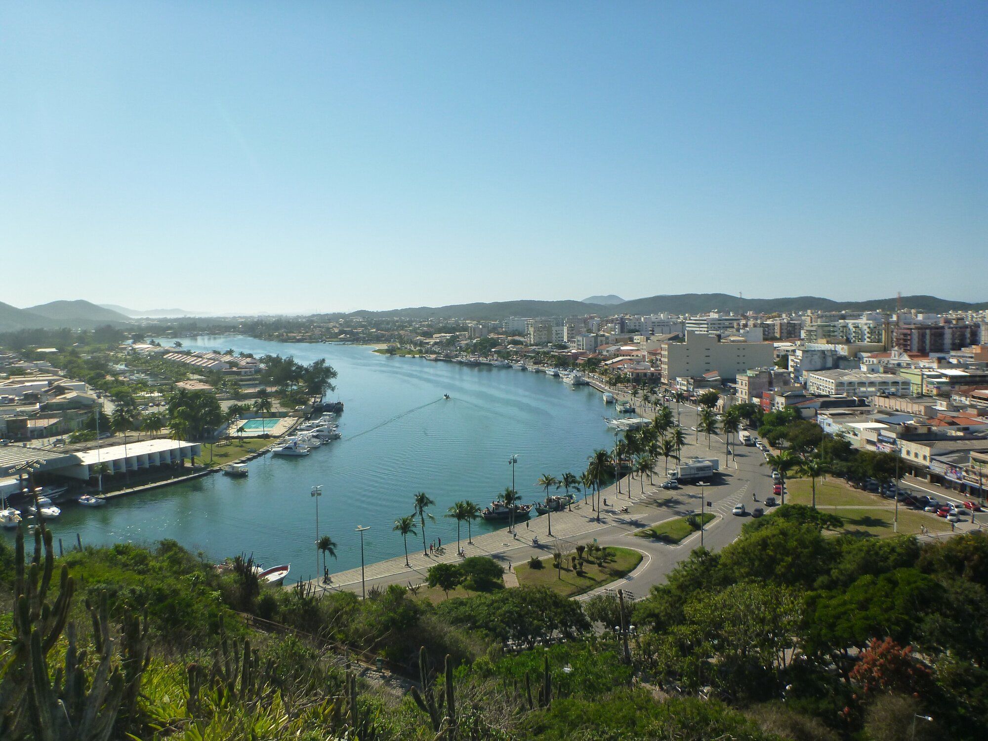 Canal do Itajuru e a orla vistos do alto, Cabo Frio